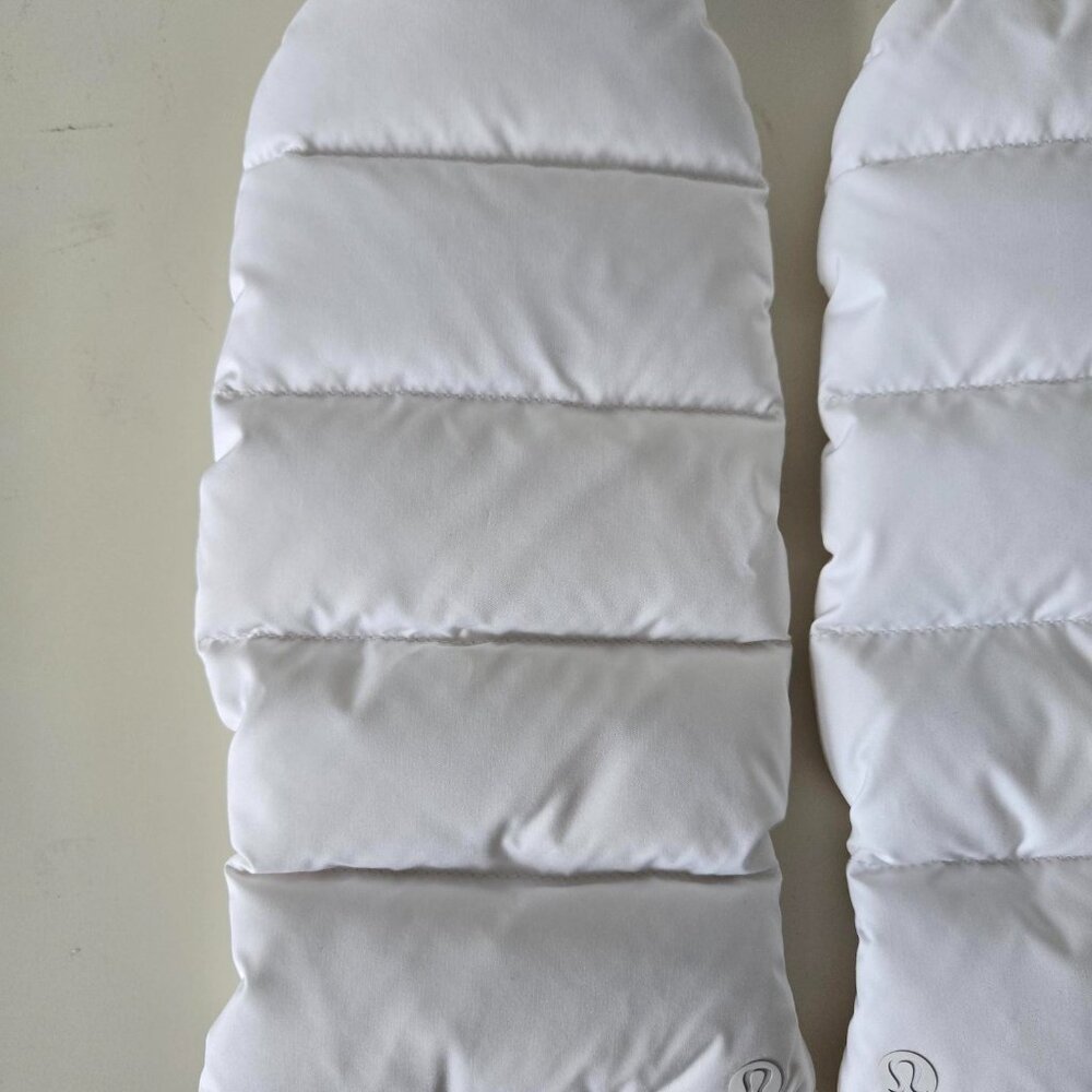 NWT LULULEMON White 600 Fill Goose Down Wunder Puff Gloves Women M/L - Picture 2 of 12